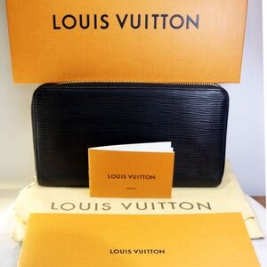 LOUIS VUITTON Black Zippy Organizer Epi Noir Long Wallet - Black Leather EUC